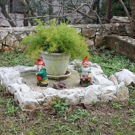 דירה By The Sea Slatine, Ciovo - 1126 טרוגיר